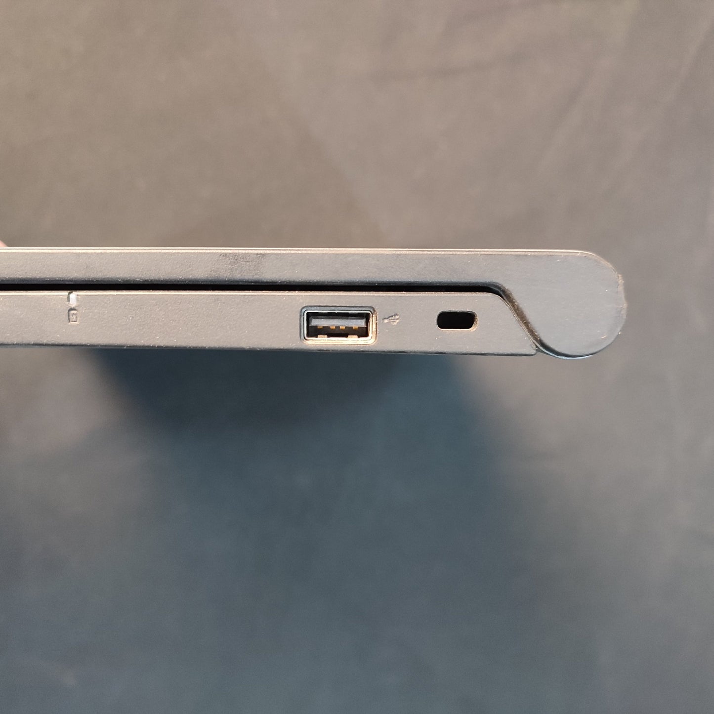 4/16 Pre-loved Chromebook Dell Laptop with Charger