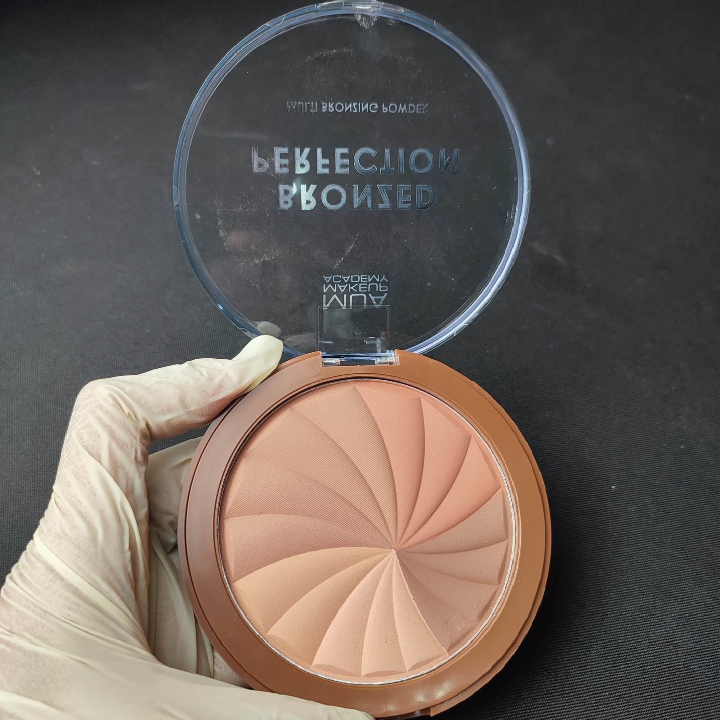 ??(300588) MUA MakeupAcademy Bronzed MultiBronzing Powder - Golden Dunes - International Mall Pull-out
