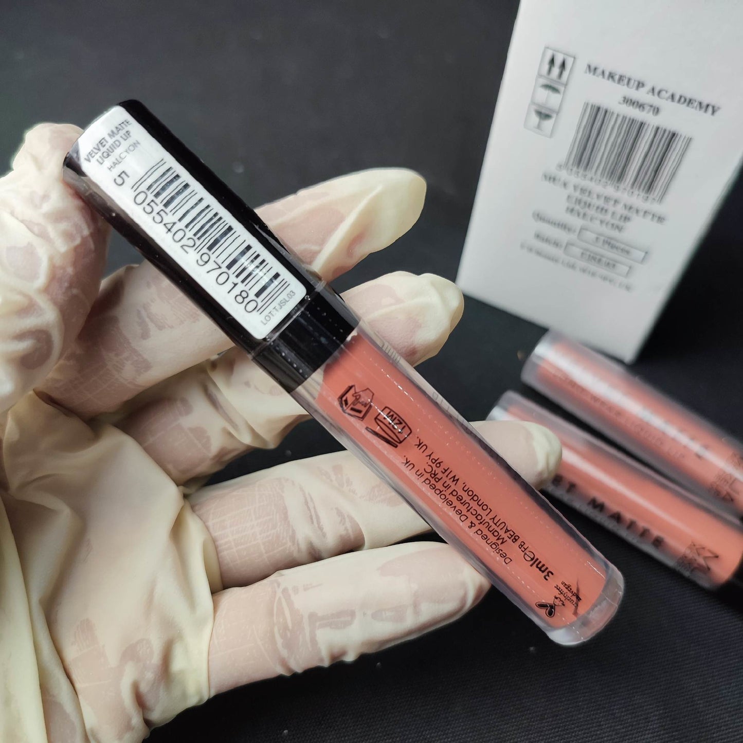 MUA Make Up Academy Velvet Matte Liquid Lip -International Mall Pull-out