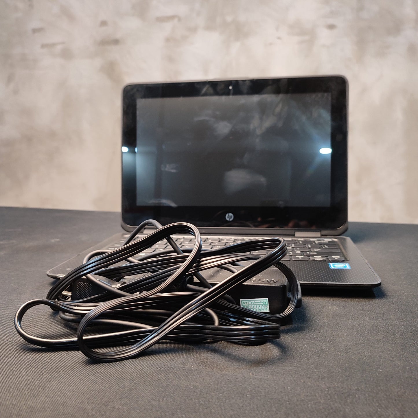 4/128 HP Probook 2 in 1 Flippable Touch Screen Windows Laptop