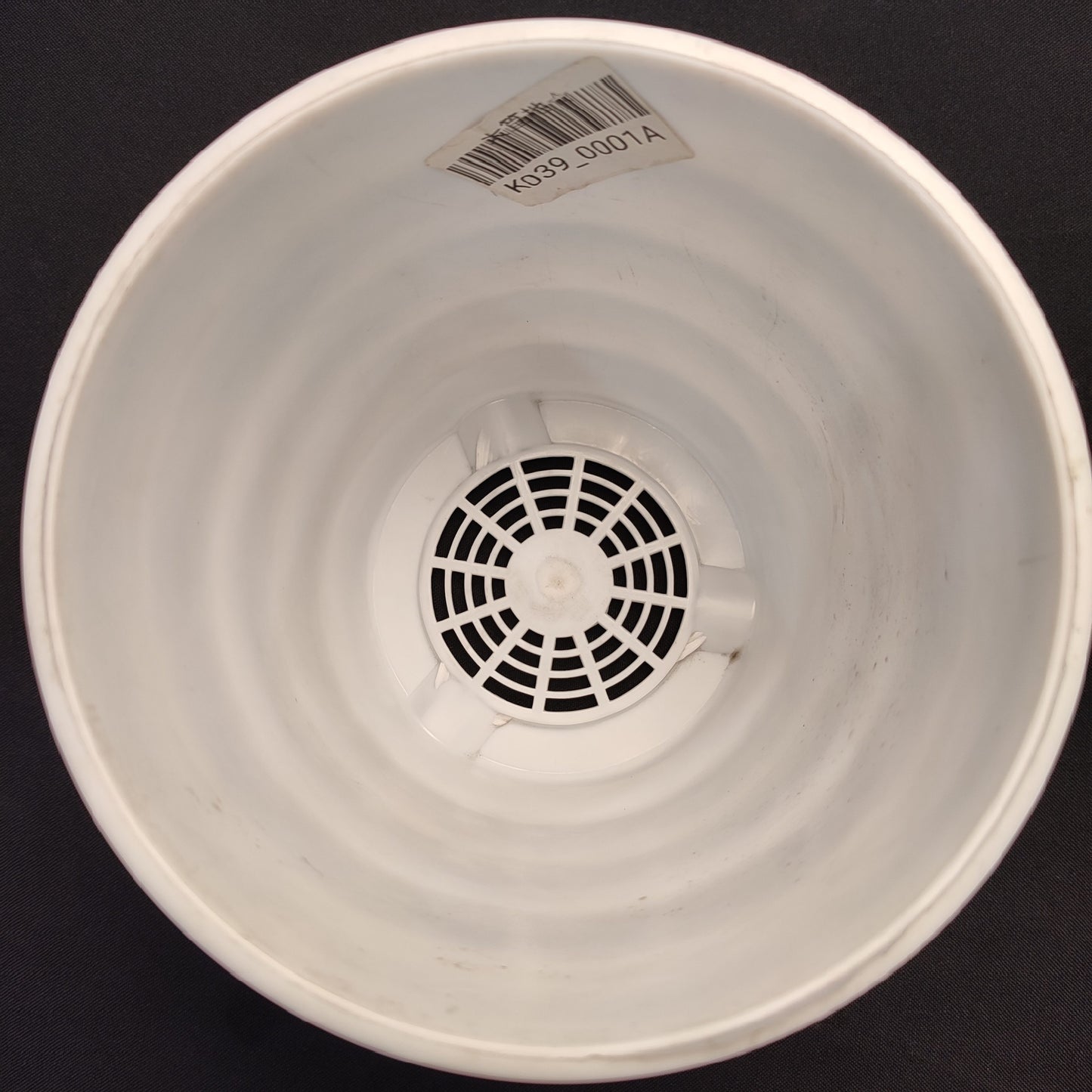 ??Flower Pot With Saucer - White