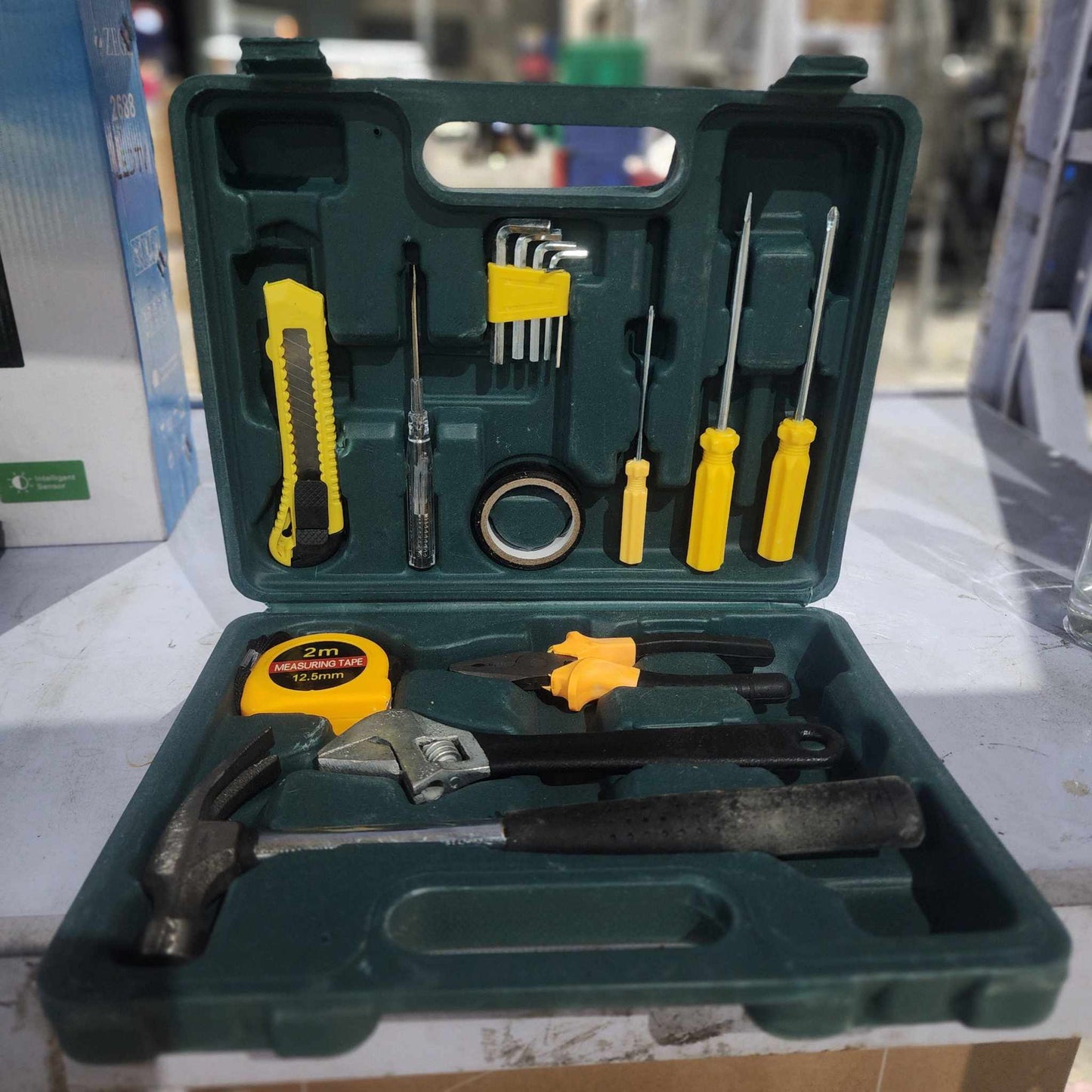 15 Pcs Professional Hardware Tool Set with Case