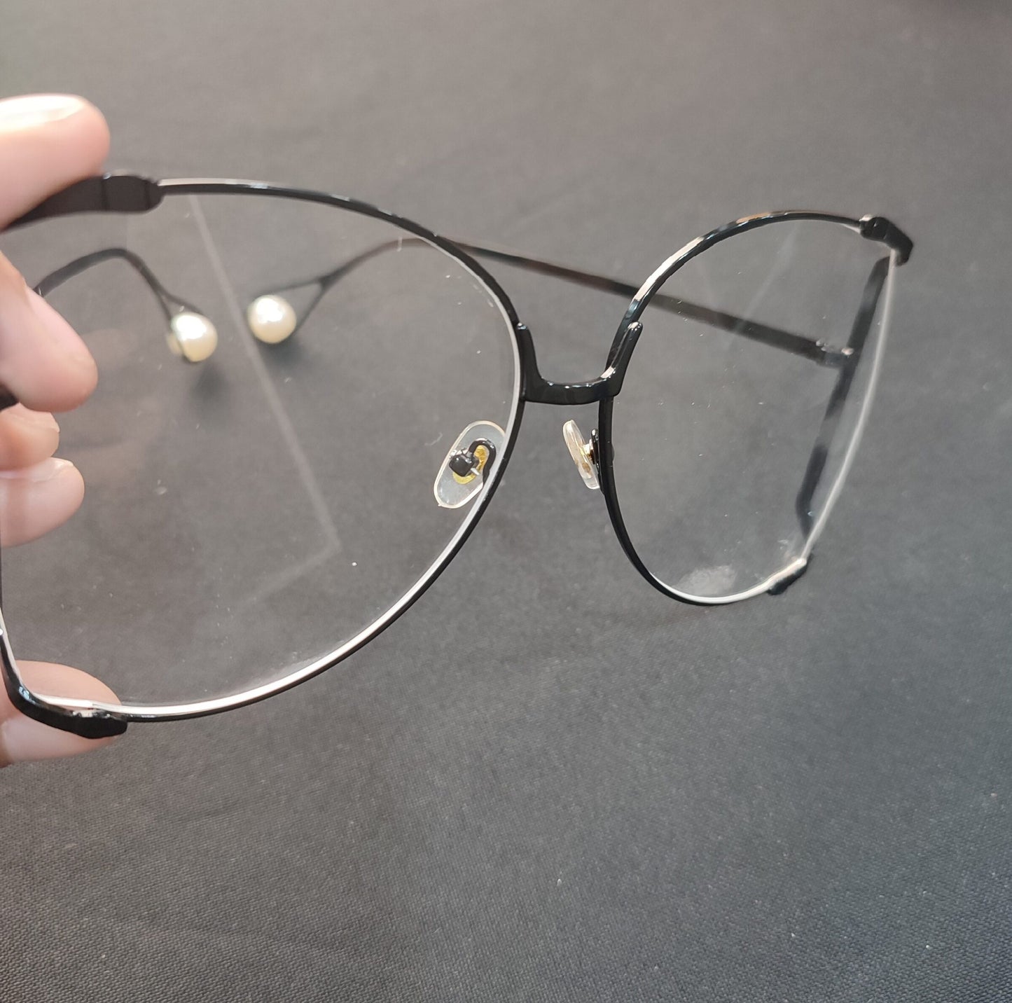Large Metal Black Frame Eyeglass with Pearl