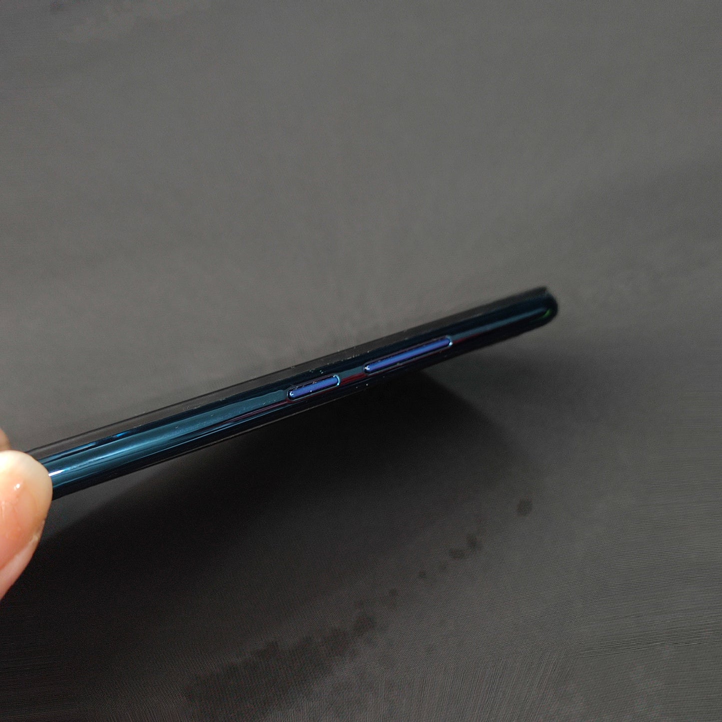 Preloved Android Phones Vivo Y11 3gb/64gb- (Blue)- Unit w/ Charging Cable