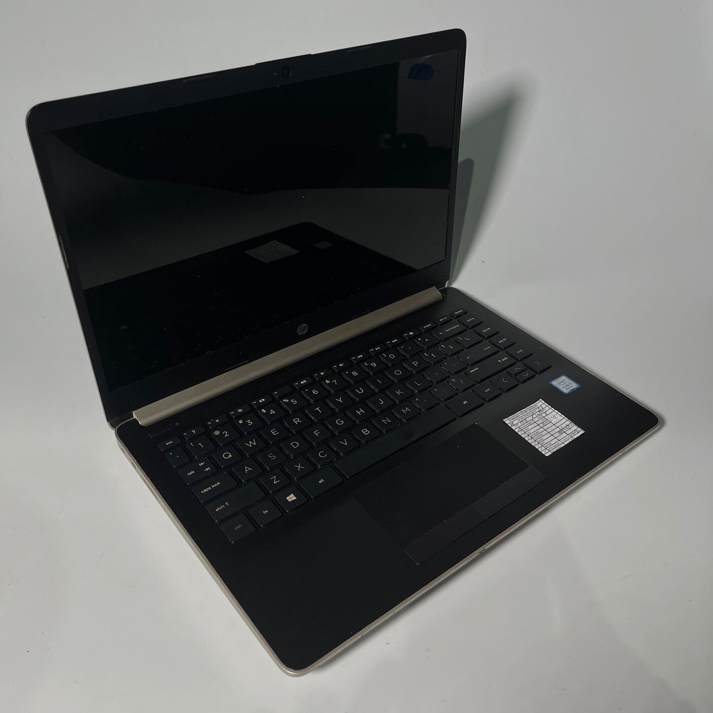 8/240 (SSD) Pre-loved HP 14-cf0013dx i3-8th Gen Windows Laptops with Charger