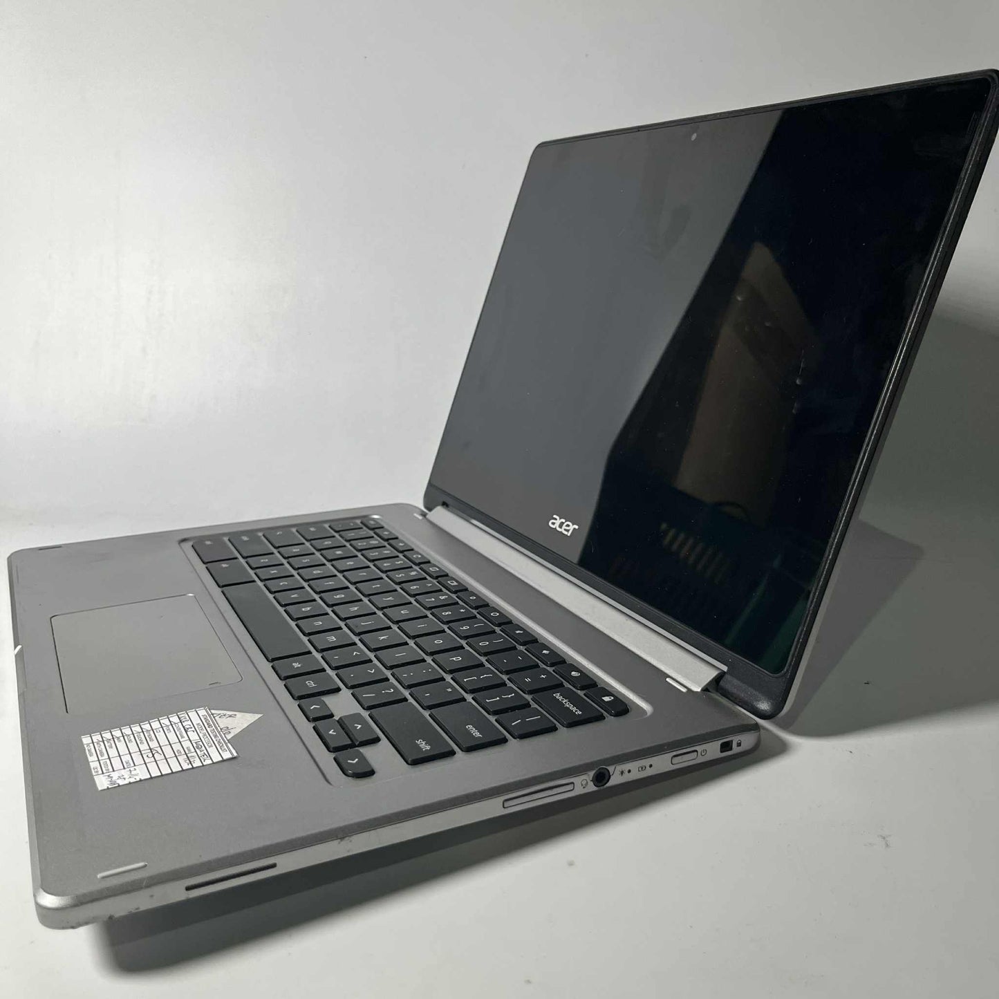4/32 Pre-loved Chromebook Acer CB5-312T Flippable Touchscreen Laptop with Charger