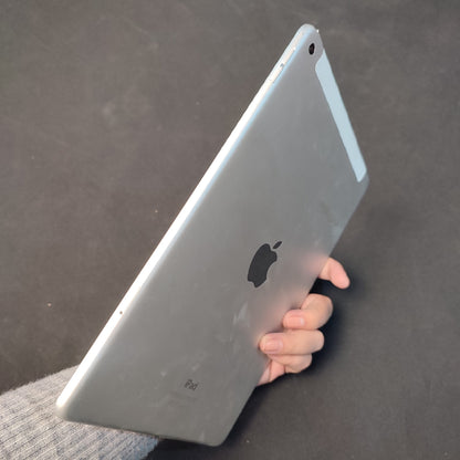 Pre-loved iPad Air 2 16gb with Charger