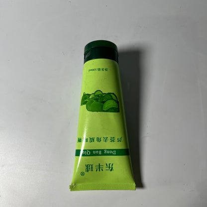 Dong Ban Qiu Aloe Vera Exfoliating Gel Facial Rubbing Mud 100ml