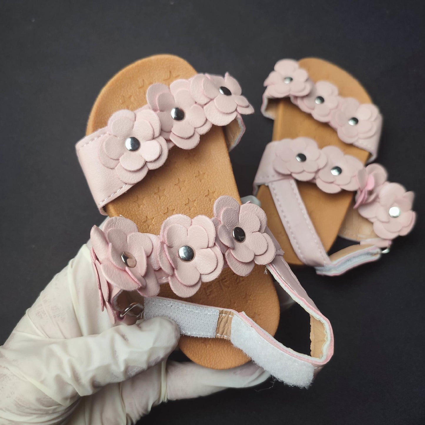(NIQ3WK)2 Colors Kids Girls Sandals Velcro Back Lace Up Flower Shoes