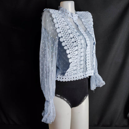 (QVAM06)?Cod??2Pcs Mesh Top + Suspender Cutout Collar Flared Sleeves Lace Shirt - Blue