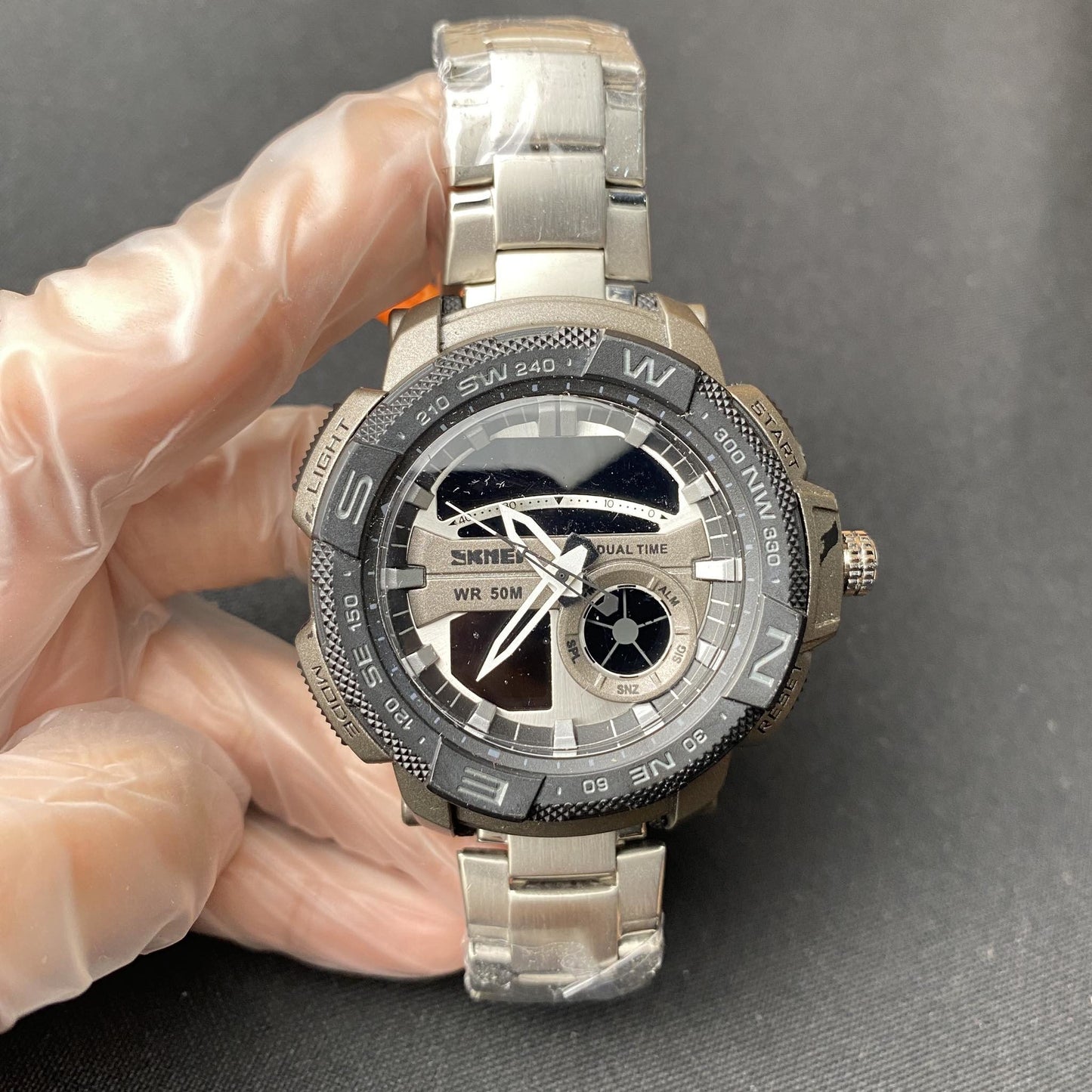 Skmei Steel Chronograph 360° Watch W/Metal Box - Black/Silver