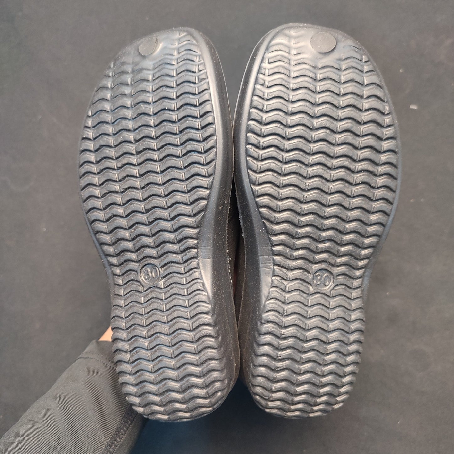 Close Shoes - Black