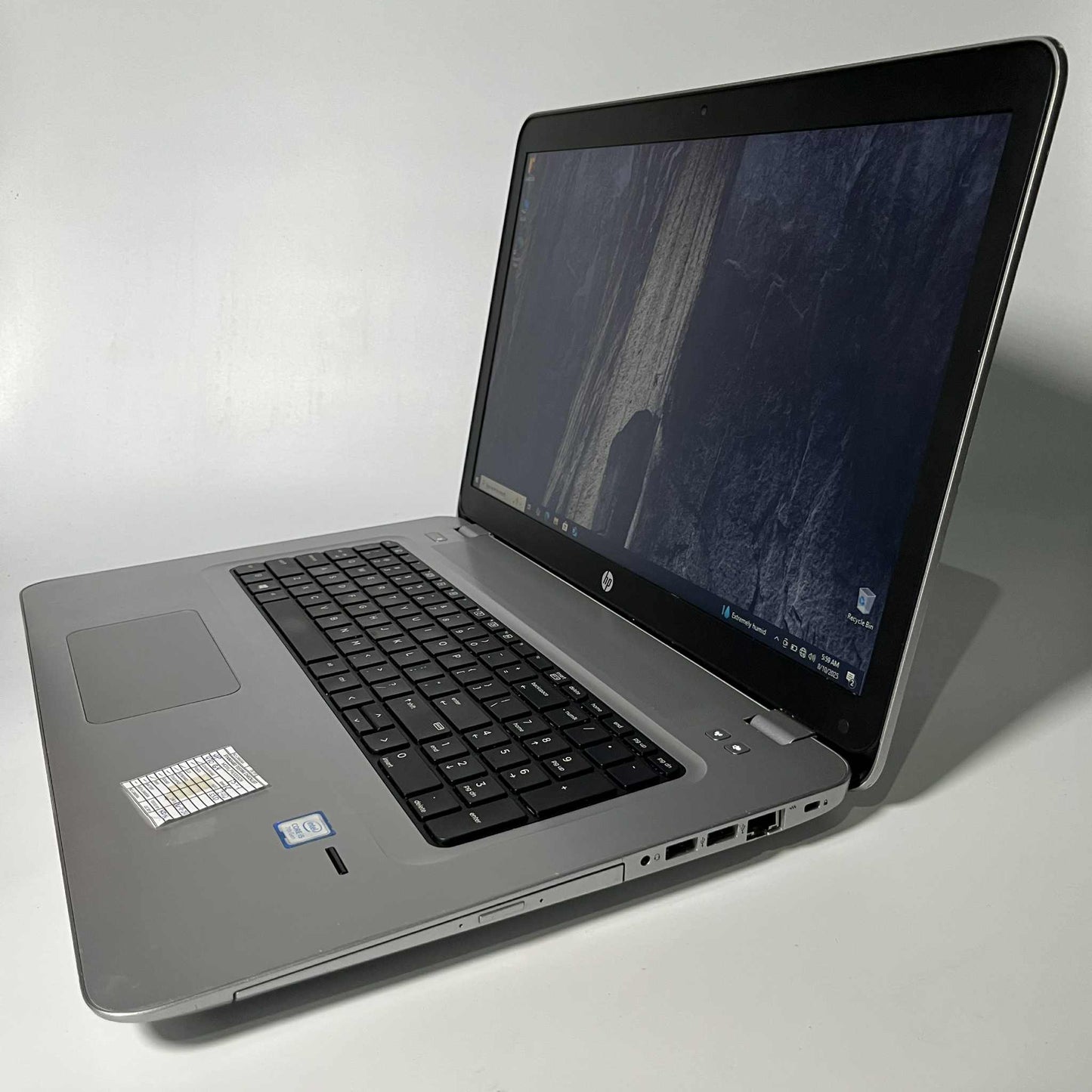 8/240 (SSD) Pre-loved HP ProBook 470 G4 i5-7th Gen Windows Laptop with Charger