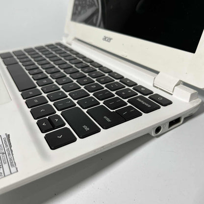 2/16 (SSD) Pre-loved Chromebook Acer CB3-111 Laptop with Charger