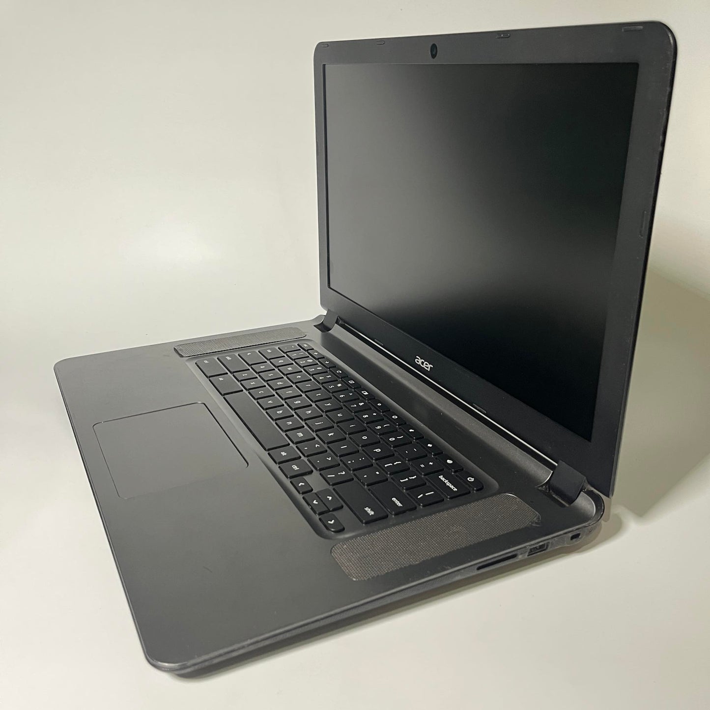 Pre-loved Chromebook Acer CB3-532 Regular Laptop with Charger and Playstore - GRADE B