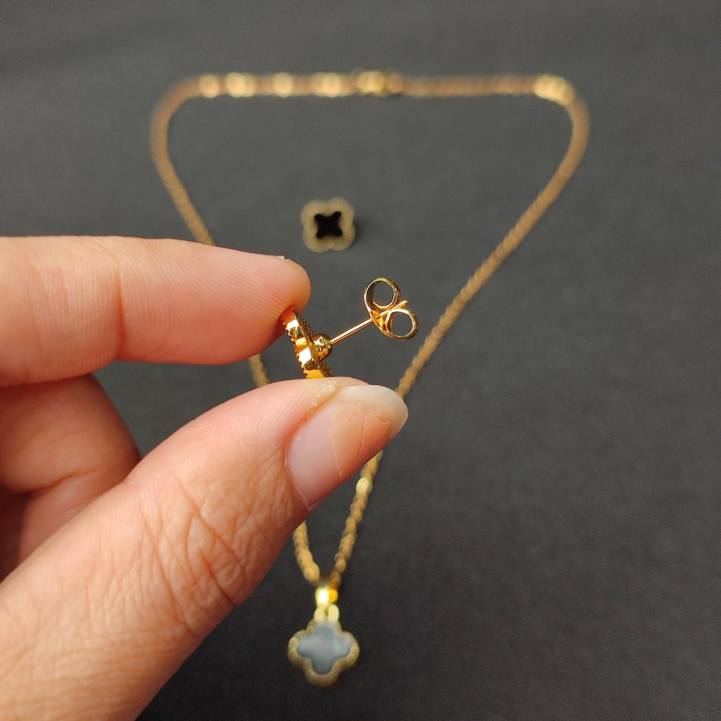 VCA 2 in 1 Jewelry Set Necklace & Earring 4-Leaf Clover w/ Color Box