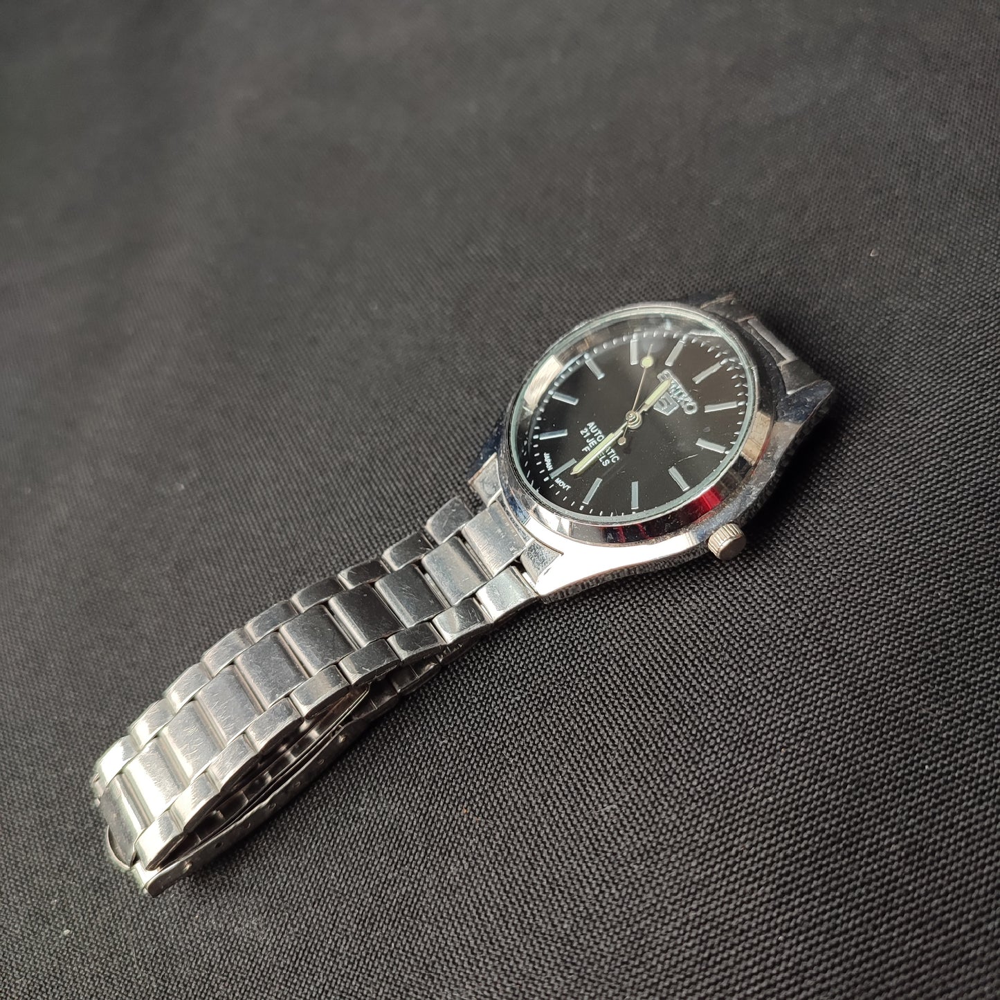 Seiko 5 Men's Analog Silver Watch Glow Hand with Seiko Quality Box