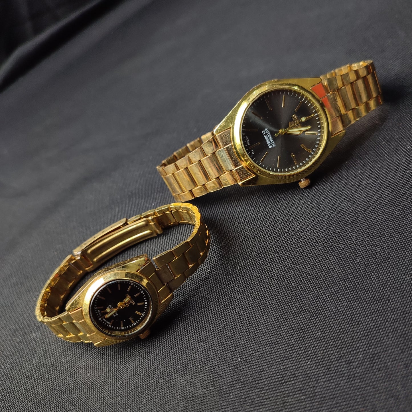 Seiko 5 Gold Analog Couple Watch - Glow Hand with Quality Box