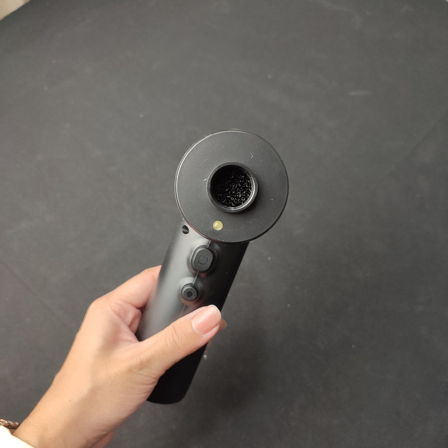 2 in 1 Compressed Air Duster and Vacuum - Black