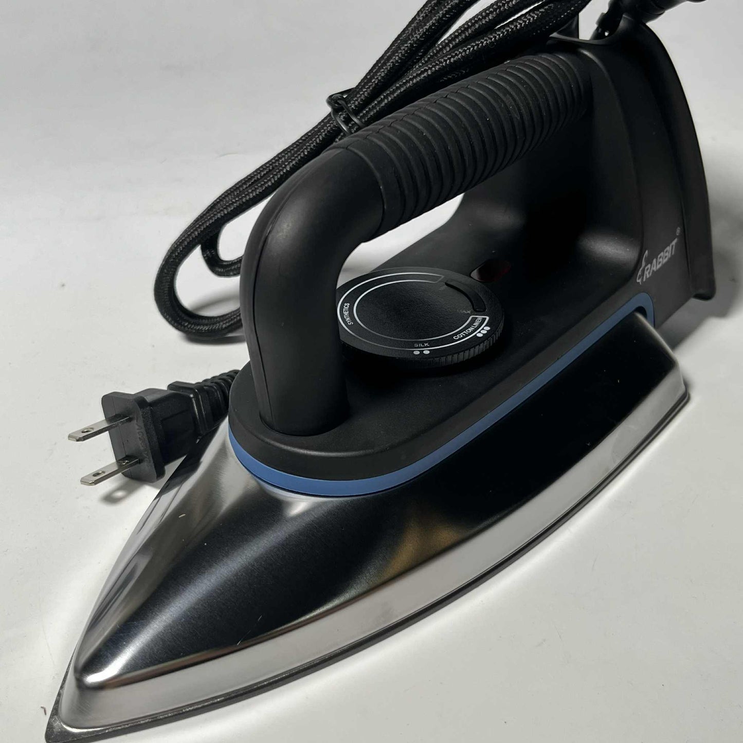 Rabbit Electric Iron with Stainless Steel Soleplate REI 4002
