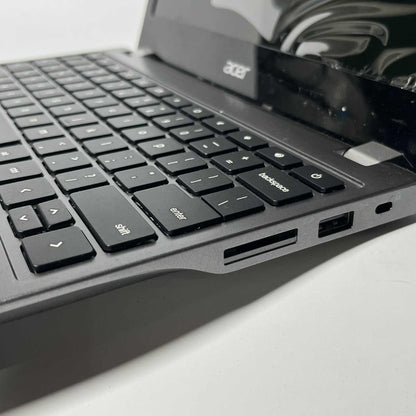 2/16 (SSD) Pre-loved Chromebook Acer C740 Laptop with Charger - CLASS B