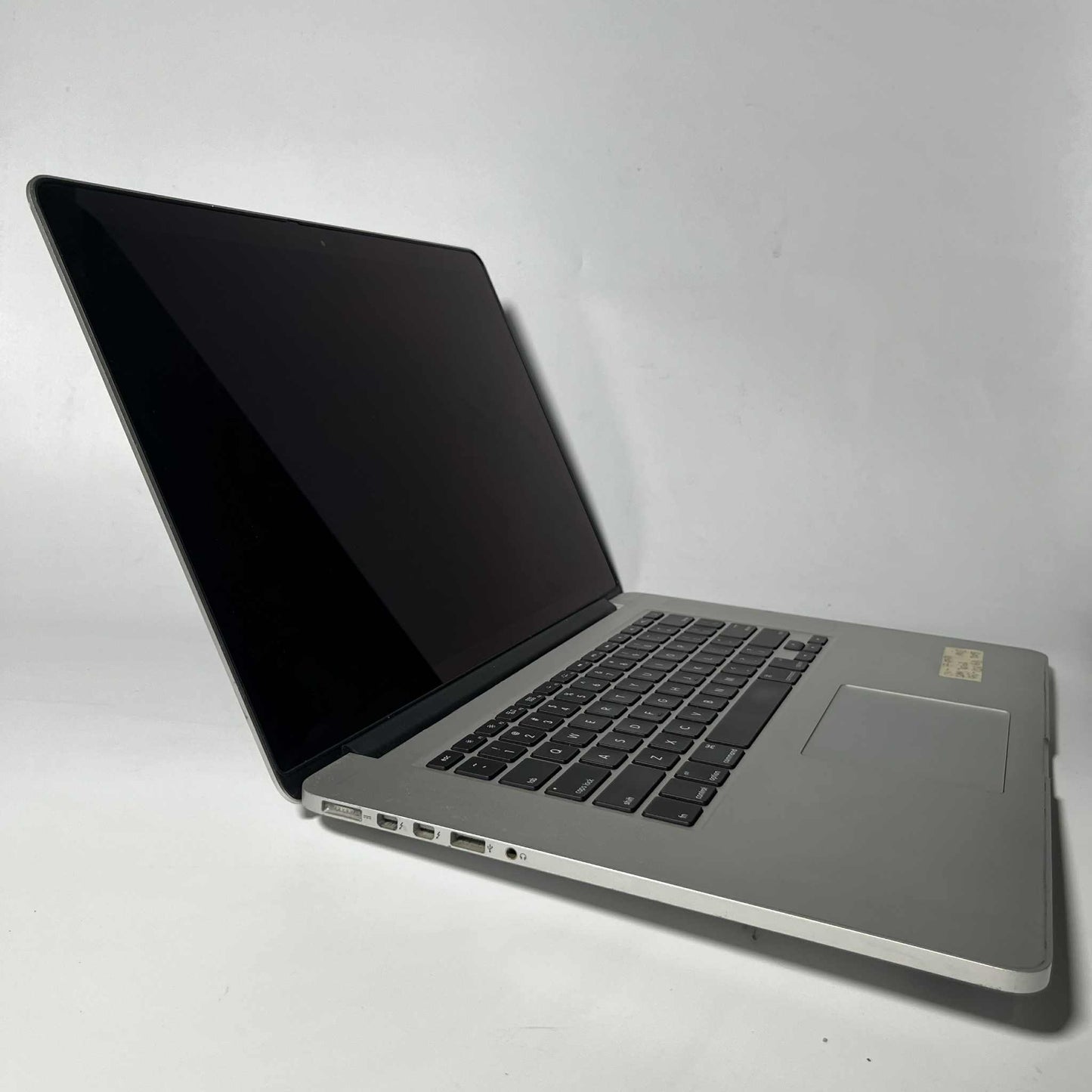 Pre-loved Apple MacBook Pro 15" A1398  i7-4th Gen with Charger - GRADE B