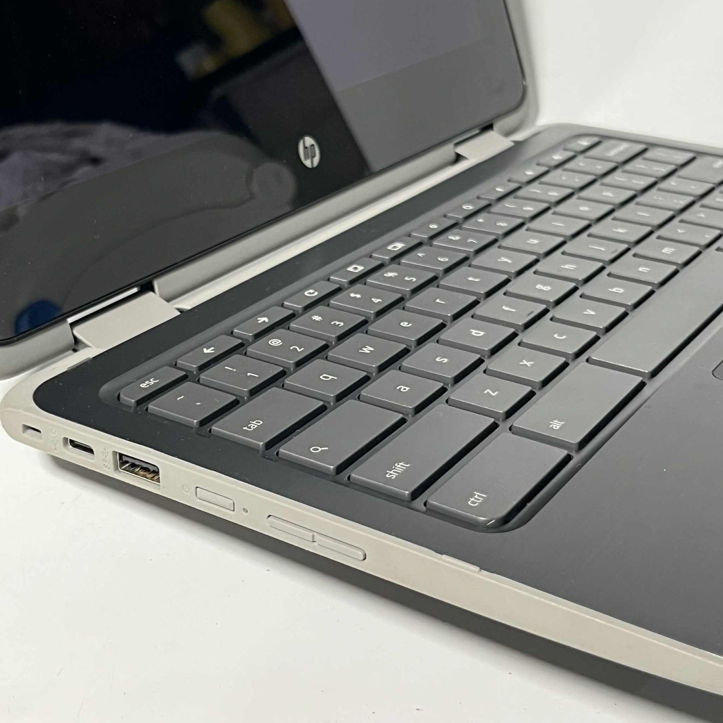 Pre-loved Chromebook HP X360 G2 Flippable Touchscrenn Laptop - CLASS B