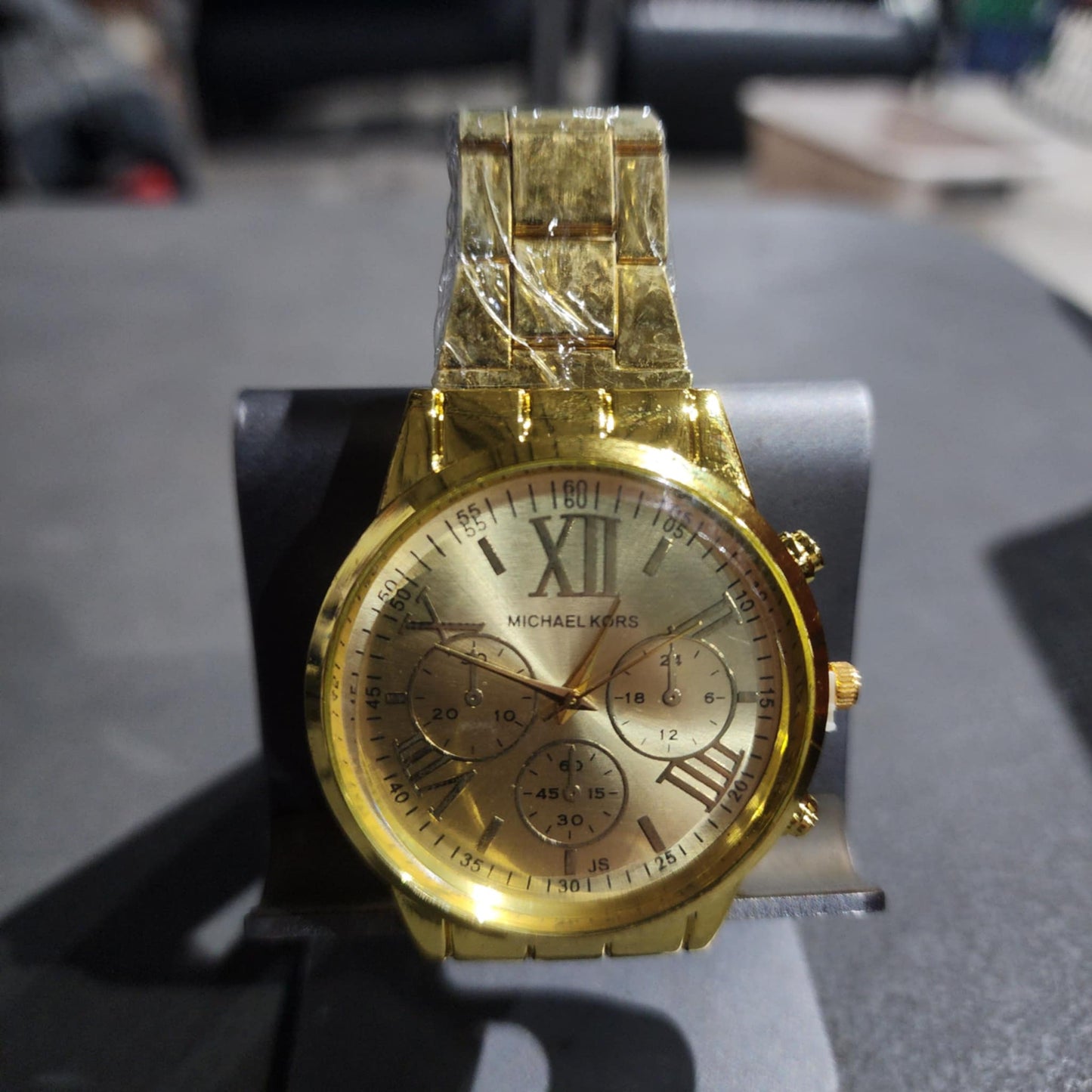Michael Kors 3 Gold Analog Stainless Steel Watch (Gold/Gold)