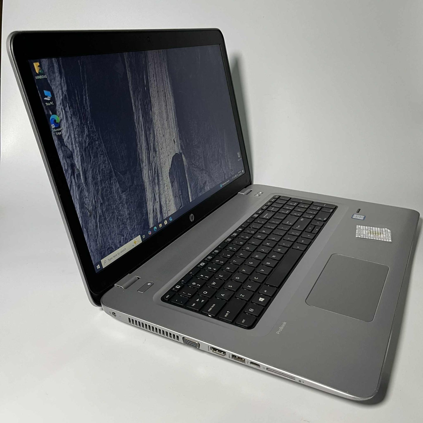 8/240 (SSD) Pre-loved HP ProBook 470 G4 i5-7th Gen Windows Laptop with Charger