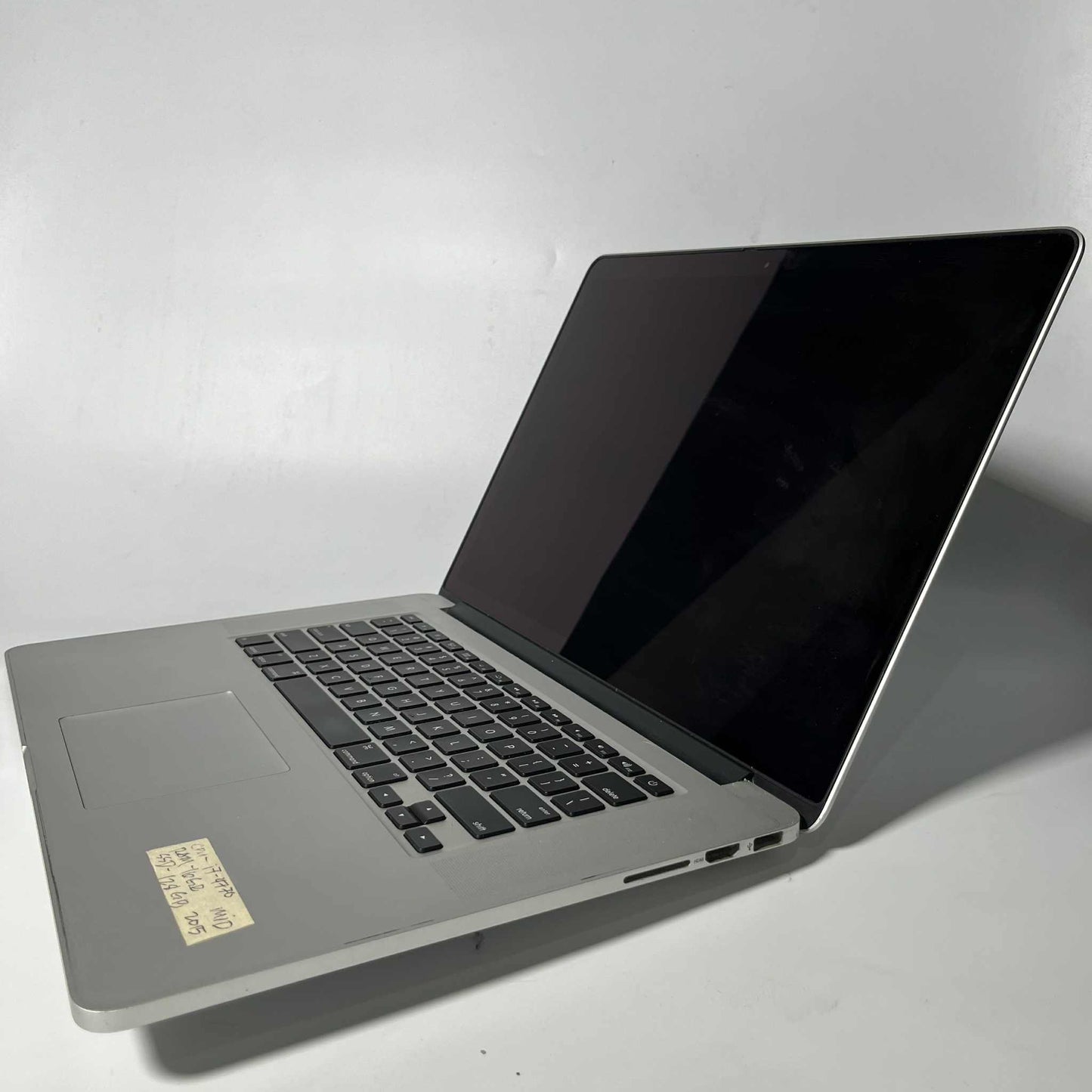 Pre-loved Apple MacBook Pro 15" A1398  i7-4th Gen with Charger - GRADE B